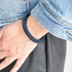 Beste deal ✨ Heren Armband Donkerblauw Touw - Scheepstouw Armband Blauw 8mm Dik - 19,5cm - Stalen Magnetische Sluiting - Mauro Vinci Vicara Darkblue- Met Geschenkverpakking 🔔 -Sieraden-horloges Verkoop 550x374