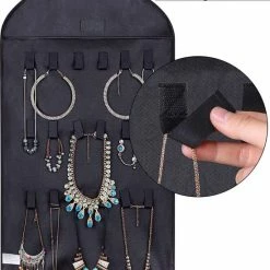 Beste Pirce 🌟 BOTC Dual Sides Sieraden Organizer - 32 Zakken & 18 Haken En Lussen - Hangende Juwelenstandaard - Zwart 😉 -Sieraden-horloges Verkoop 550x663