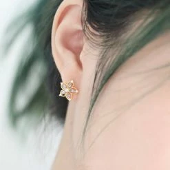 Flash-uitverkoop ⭐ CiCi'De Jewelry Amsterdam Bauhinia-gedetailleerd Ontwerp Elegante Bloem Oorstekers - Goud Vermeil - Natuurlijke Hemelsblauwe Topaas 🧨 -Sieraden-horloges Verkoop 550x734